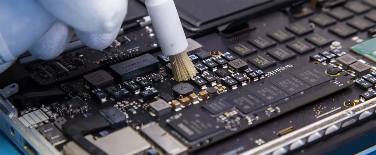 Чистка Apple MacBook от пыли в Таганроге | Замена термопасты